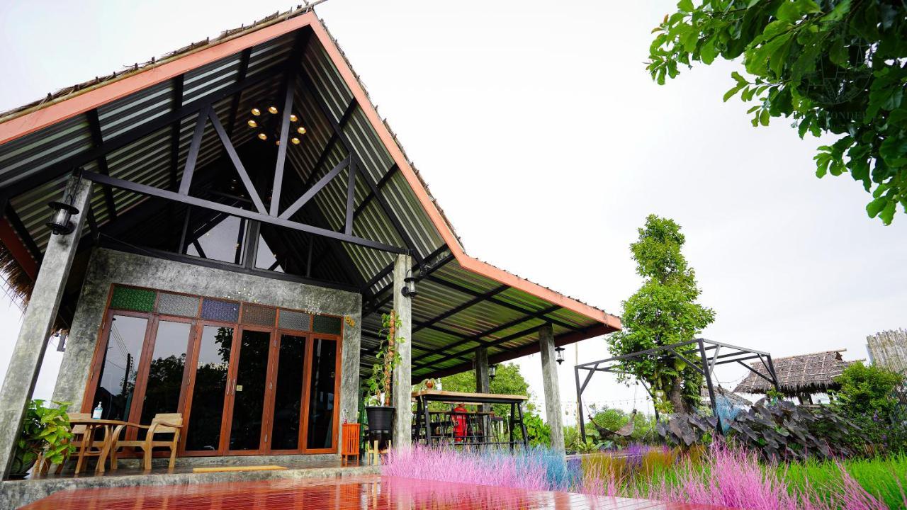 Rice Wonder Cafe & Eco מלון ראיונג